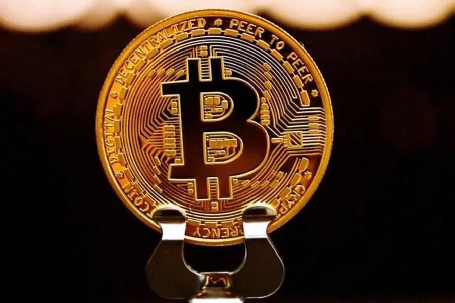 Peter Brandt Says Bitcoin Could Rise to $300,000-$600,000 by 2029
