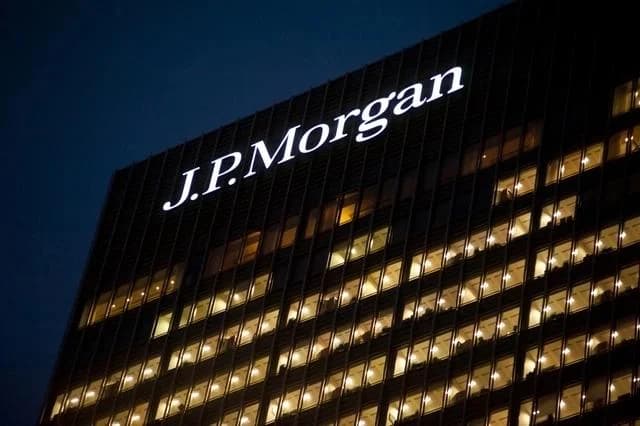 JPMorgan Says Bitcoin’s 280-Day Stretch Below Production Cost May End as Price Holds Above $85,000