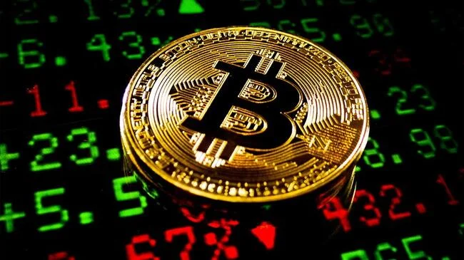 Bitcoin Climbs 2% While Analysts Remain Wary of US Inflation Report