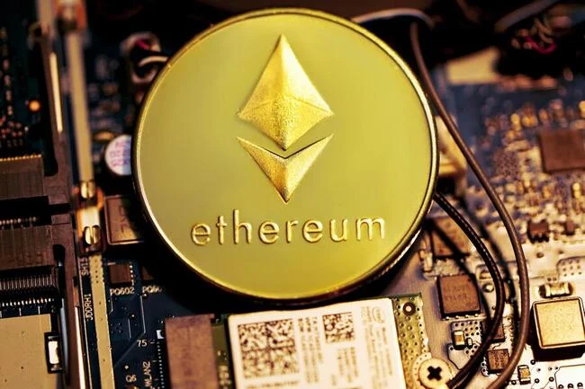 Brace For Impact: Ethereum Price Could Plunge To $1,200 In December, Says Expert