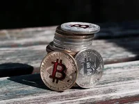 Babylon Bitcoin staking drives BTC fees higher as mainnet launches - launch, bitcoin