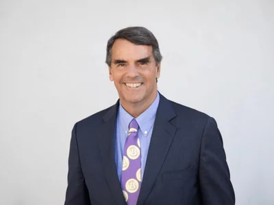 Bitcoin Could Break The Dollar — $250K Prediction Still In Play, Billionaire Says - Crypto, bitcoin, one, donald trump, NewsBTC, ethereum, ftx, ibit
