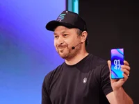 Solana Saga crypto phone successor emerges from stealth as ‘Seeker,’ surpassing 140,000 presales - solana, saga